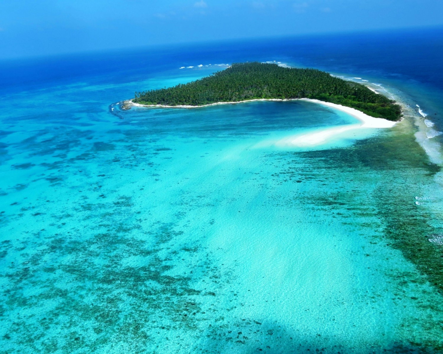 Bangaram Island white-sand beach and pristine lagoon
