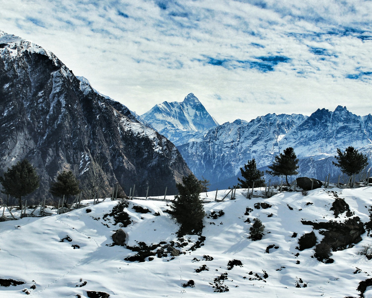 Auli skiing slopes and winter sports infrastructure