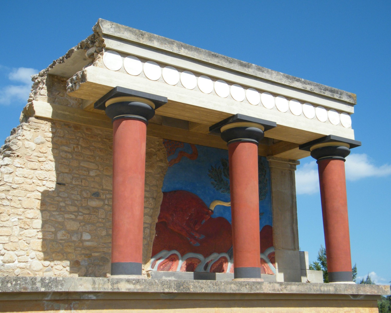 Knossos Palace—ancient Minoan sophistication