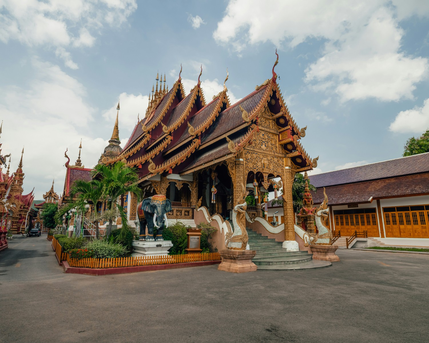 Chiang Mai's Golden Temples in Mountain Setting